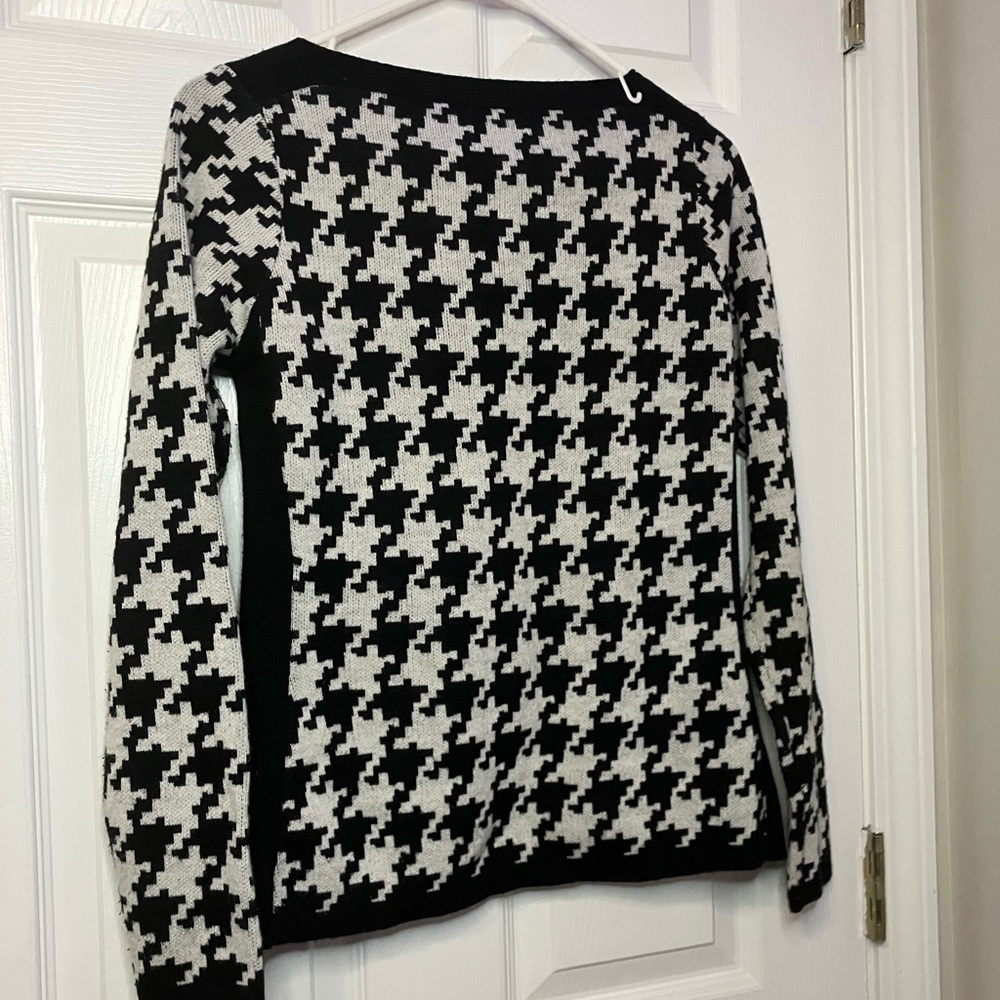 Sweater - Picture 2 of 2